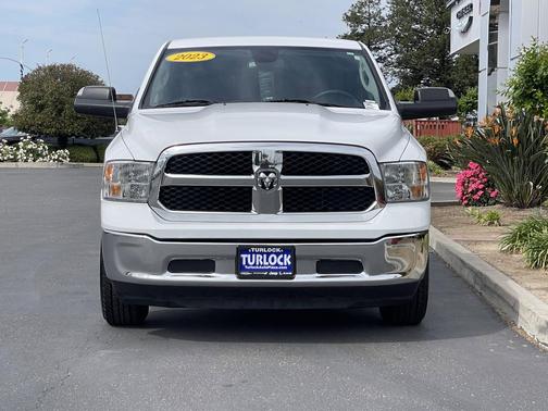 Bright White Clearcoat 2023 RAM 1500 Classic SLT