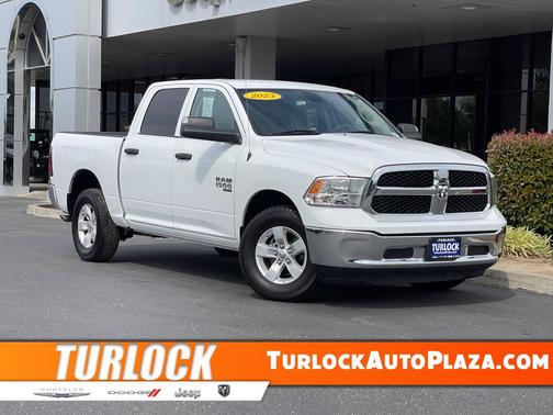 Bright White Clearcoat 2023 RAM 1500 Classic SLT