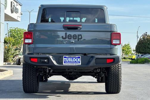 2025 Jeep Gladiator Nighthawk