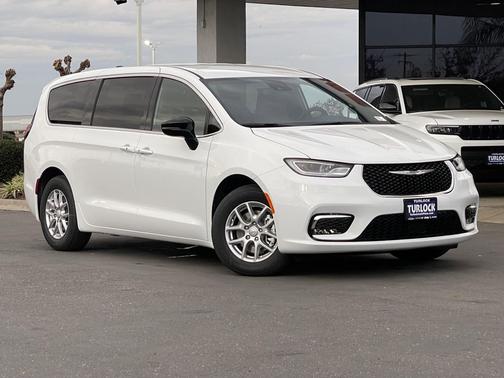 2026 Chrysler Pacifica L