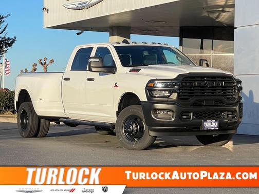 2026 RAM 3500 Tradesman Crew Cab 4x4 8' Box