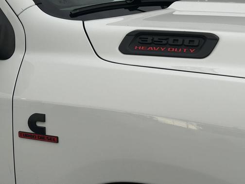 2026 RAM 3500 Tradesman Crew Cab 4x4 8' Box