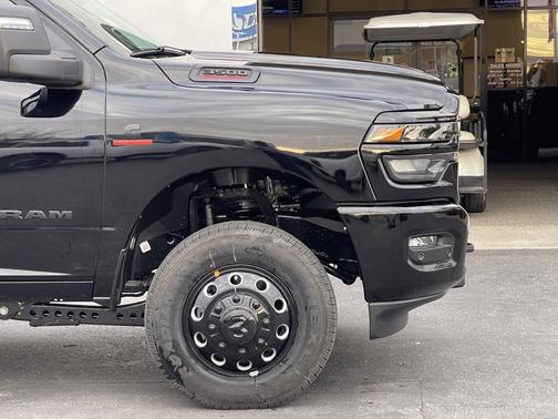 2026 RAM 3500 Big Horn Crew Cab 4x4 8' Box