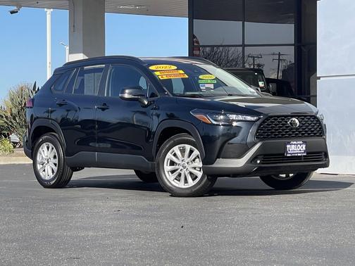 2022 Toyota Corolla Cross LE