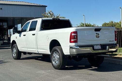 2024 RAM 3500 Tradesman Crew Cab 4x4 8' Box