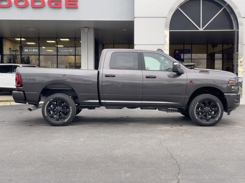 2026 RAM 2500 Big Horn Crew Cab 4x4 6'4' Box