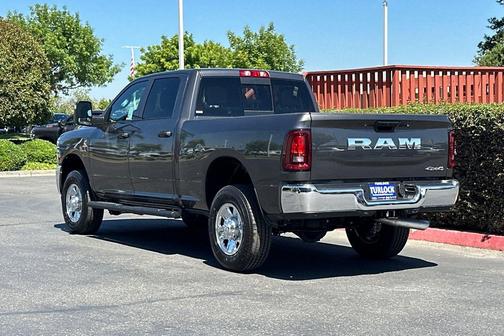 2025 RAM 2500 Tradesman Crew Cab 4x4 6'4' Box