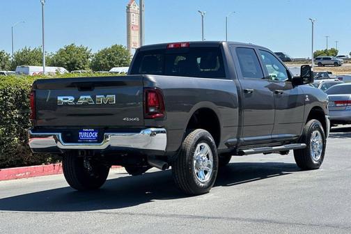 2025 RAM 2500 Tradesman Crew Cab 4x4 6'4' Box