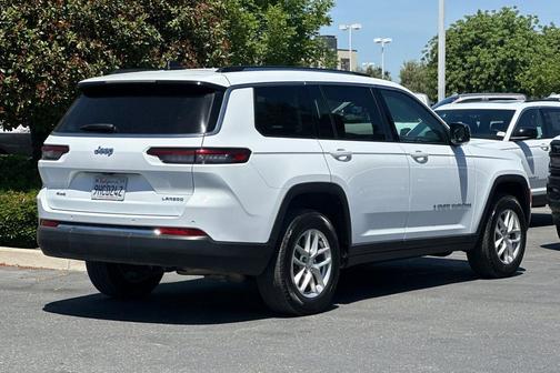 2023 Jeep Grand Cherokee L Laredo