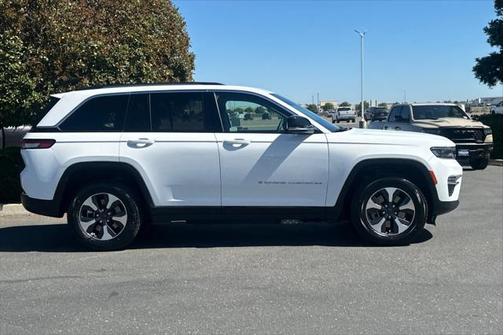 2024 Jeep Grand Cherokee 4xe Base