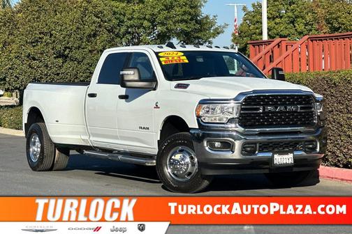 2024 RAM 3500 Big Horn Crew Cab 4x4 8' Box