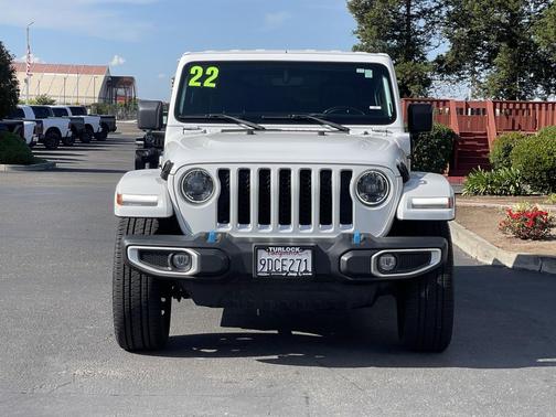 Bright White Clearcoat 2023 Jeep Wrangler 4xe Sahara