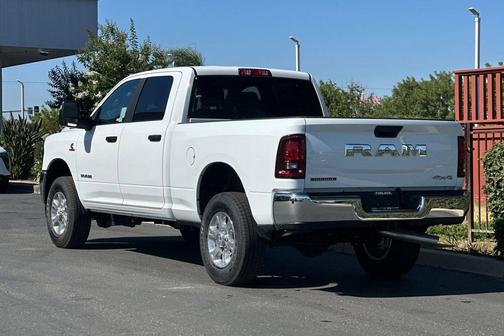 2025 RAM 2500 Big Horn Crew Cab 4x4 6'4' Box