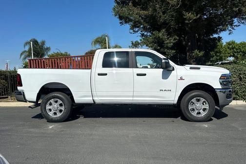 2025 RAM 2500 Big Horn Crew Cab 4x4 6'4' Box