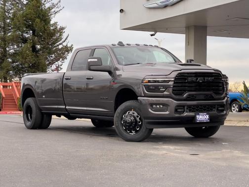 2026 RAM 3500 Laramie Crew Cab 4x4 8' Box