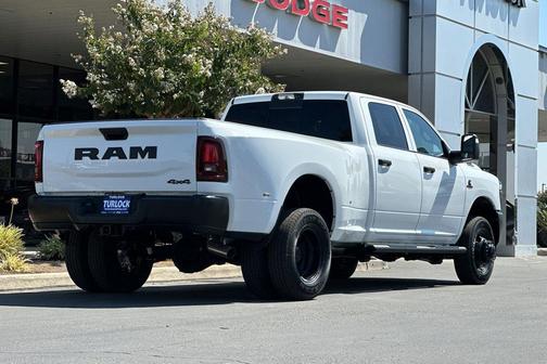 2026 RAM 3500 Tradesman Crew Cab 4x4 8' Box