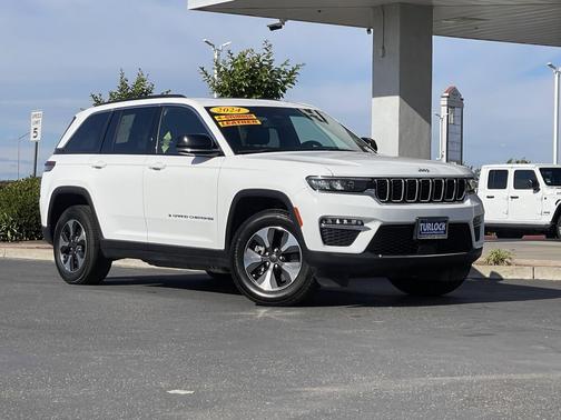 Bright White Clearcoat 2024 Jeep Grand Cherokee 4xe Base