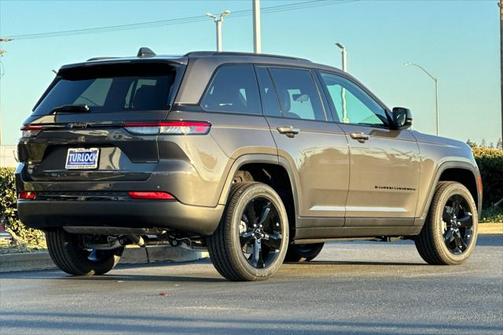 2025 Jeep Grand Cherokee Altitude