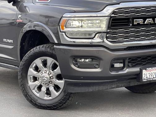 2019 RAM 2500 Limited Crew Cab 4x4 6'4' Box