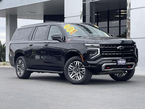 Black 2025 Chevrolet Suburban 4WD Z71