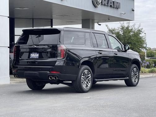 Black 2025 Chevrolet Suburban 4WD Z71