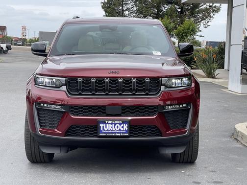 Velvet Red Pearlcoat 2026 Jeep Grand Cherokee Limited