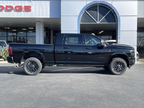 Diamond Black Crystal Pearlcoat 2026 RAM 2500 Limited Mega Cab 4x4 6'4' Box