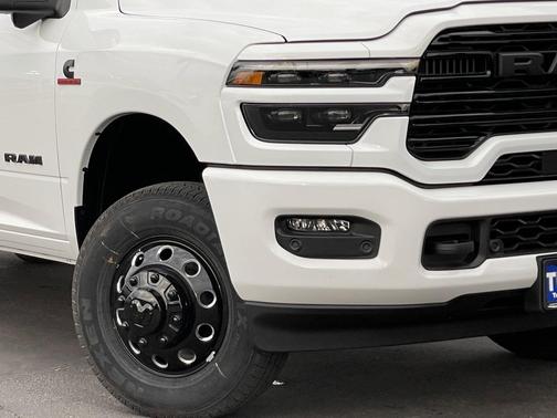 2026 RAM 3500 Laramie Crew Cab 4x4 8' Box