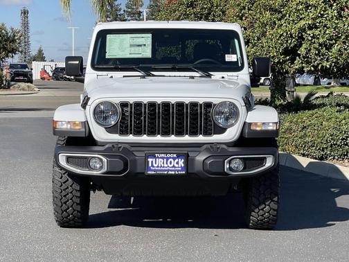 2025 Jeep Gladiator High Tide