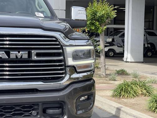 Granite Crystal Metallic Clearcoat 2024 RAM 2500 Laramie Crew Cab 4x4 6'4' Box