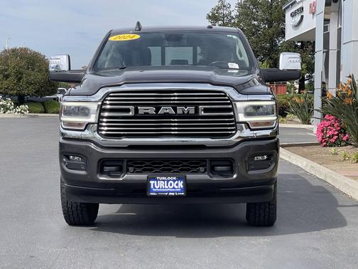 2024 RAM 2500 Laramie Crew Cab 4x4 6'4' Box