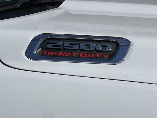 Bright White Clearcoat 2022 RAM 2500 Big Horn Crew Cab 4x4 6'4' Box