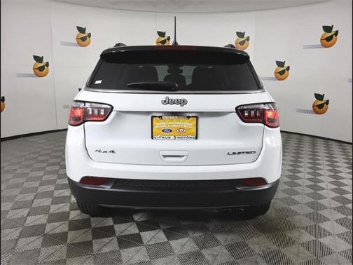 Photo 5 of 33 of 2022 Jeep Compass Limited