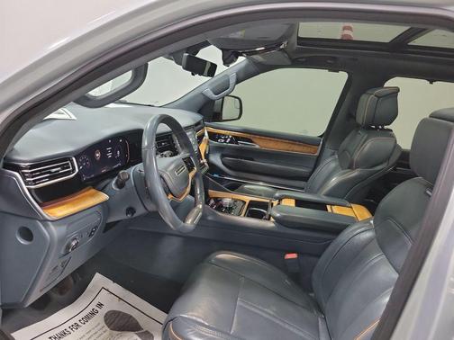 2022 Jeep Grand Wagoneer Series II