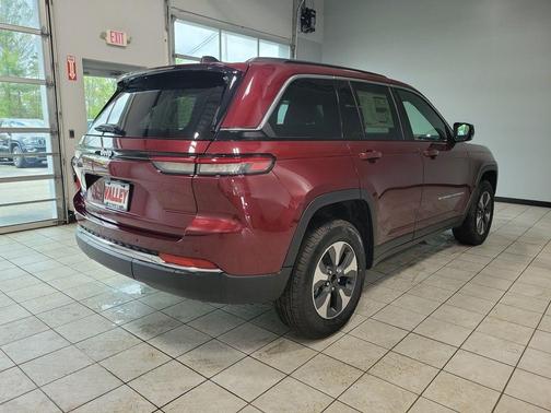 2025 Jeep Grand Cherokee 4xe Base