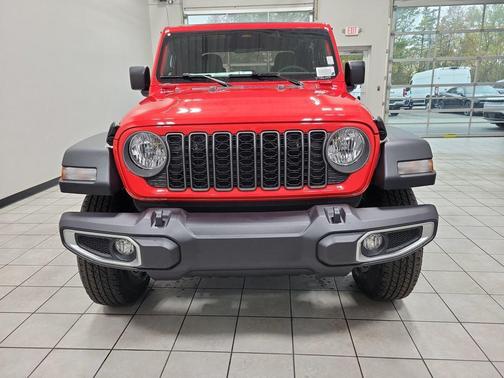 2026 Jeep Gladiator Sport