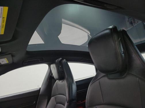 2021 Porsche Taycan Base