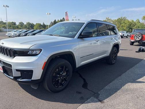 2024 Jeep Grand Cherokee L Laredo