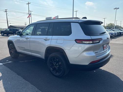 2024 Jeep Grand Cherokee L Laredo