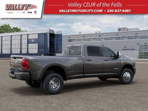 Granite Crystal Clearcoat Metallic 2026 RAM 3500 Laramie