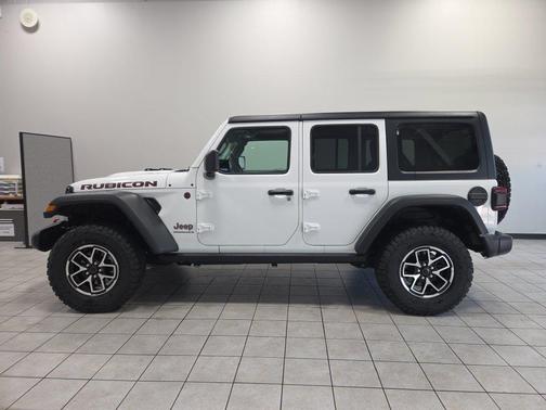 Bright White Clearcoat 2026 Jeep Wrangler Rubicon