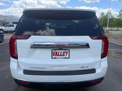 Summit White 2024 GMC Yukon SLT