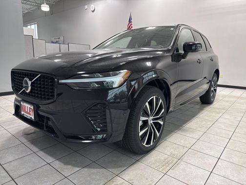 2025 Volvo XC60 B5 Plus