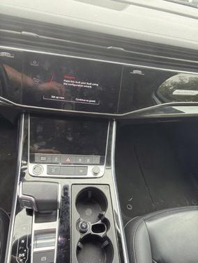 Satellite Silver Metallic 2024 Audi Q7 55 Premium Plus