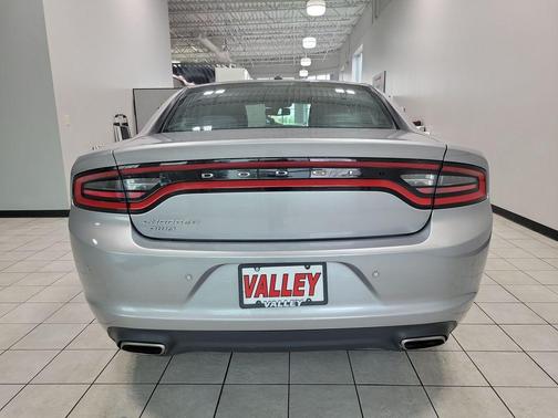 Billet Silver Metallic Clearcoat 2016 Dodge Charger SE