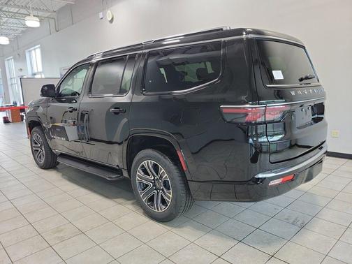 2025 Jeep Wagoneer Base