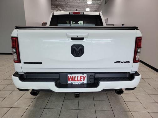 Bright White Clearcoat 2022 RAM 1500 Big Horn