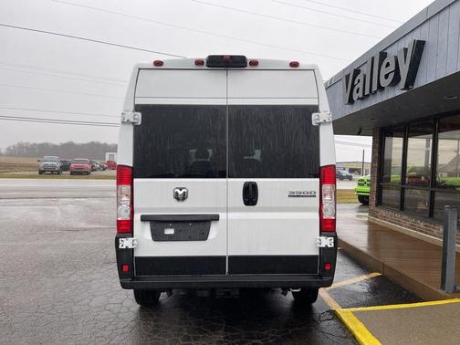 Bright White Clearcoat 2025 RAM ProMaster 3500 High Roof