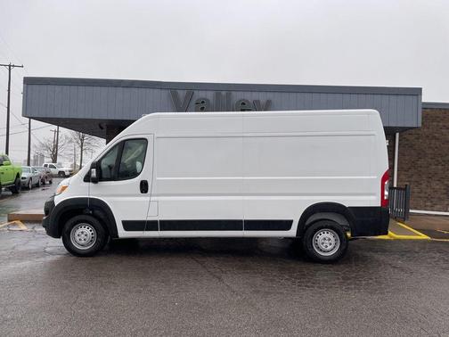 Bright White Clearcoat 2025 RAM ProMaster 3500 High Roof