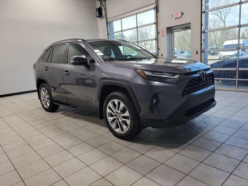 2024 Toyota RAV4 XLE Premium
